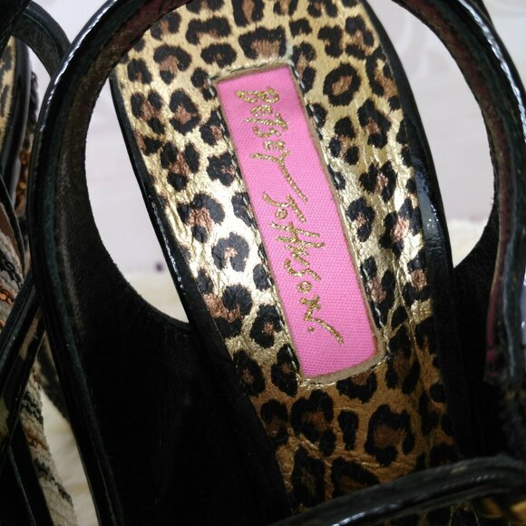 Betsey Johnson Zebra Stripe Black Gold Sequin Peep Toe Heels Size 5 ankle strap - Picture 8 of 11